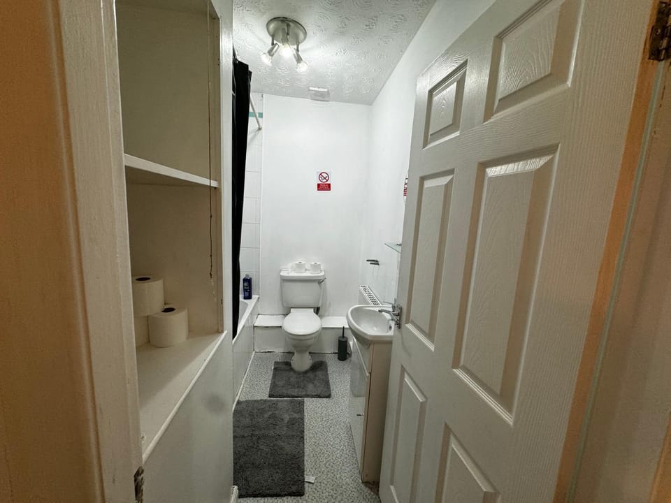 Double bed BW3 Accrington Burnley Bed and Breakfast in Rossendale