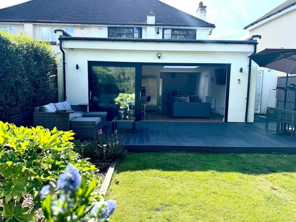 Property building, Spring, Garden, Garden view