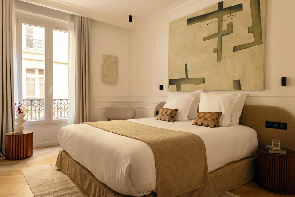 Luxury apartment - AC - 4BR- 8P - Bastille Apartment in Paris