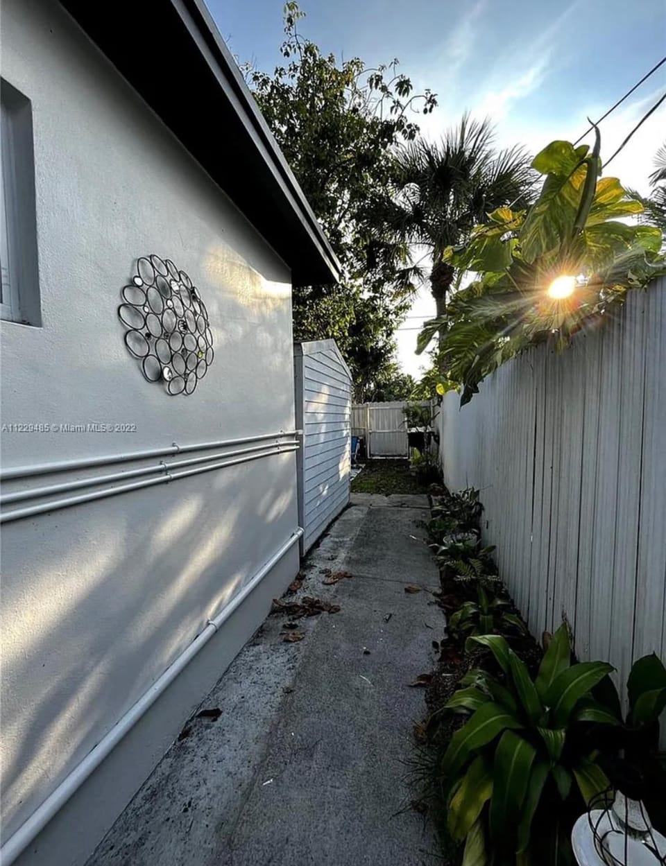 My New Jerusalen Brothers House in Hollywood