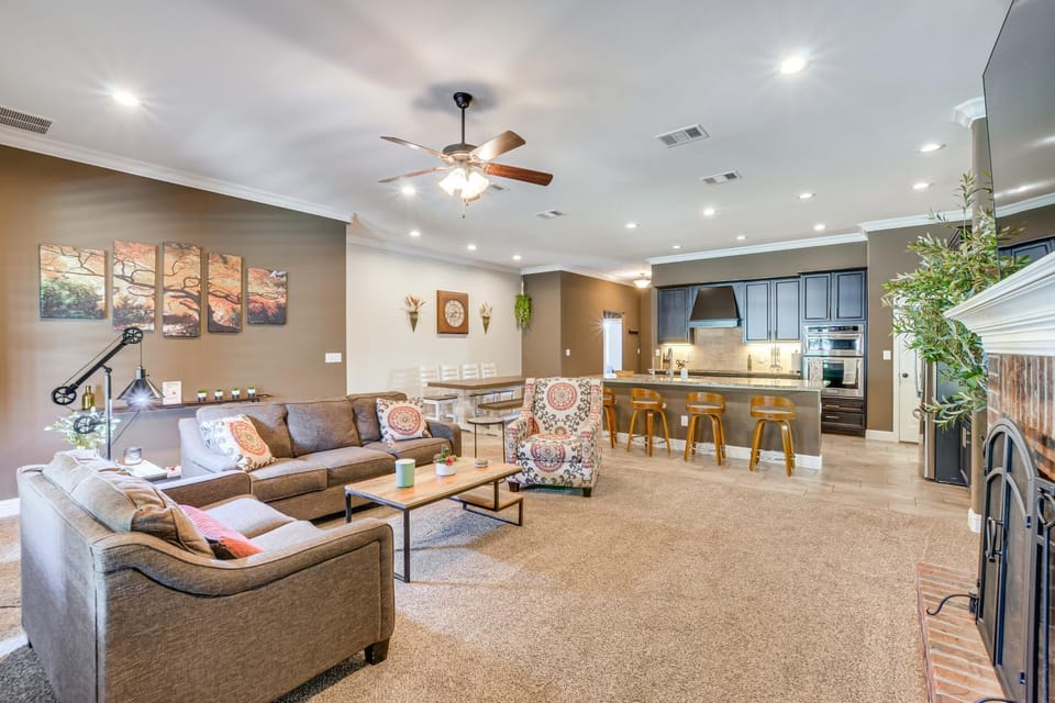 11 Mi to Dtwn: Lubbock Home w/ Patio, Grill & Yard House in Lubbock