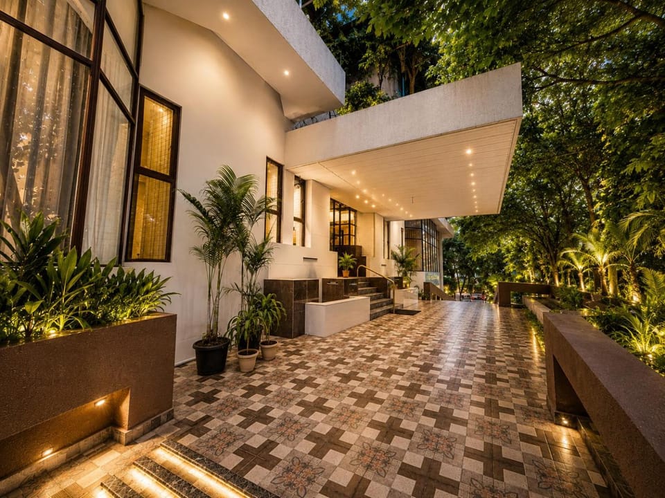 Property building, Facade/entrance