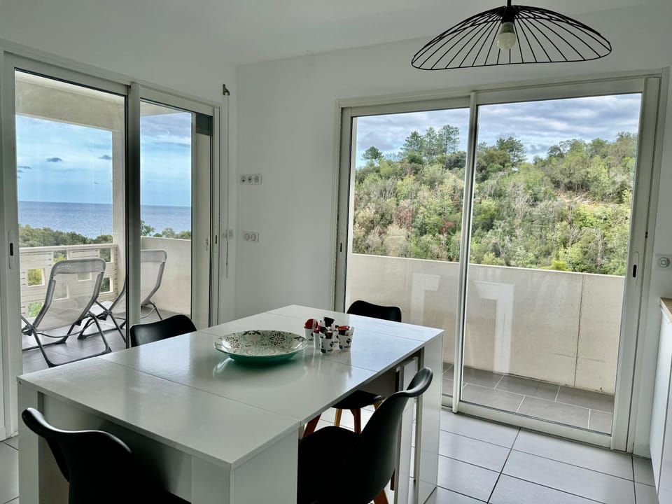 Natural landscape, View (from property/room), Dining area, Sea view