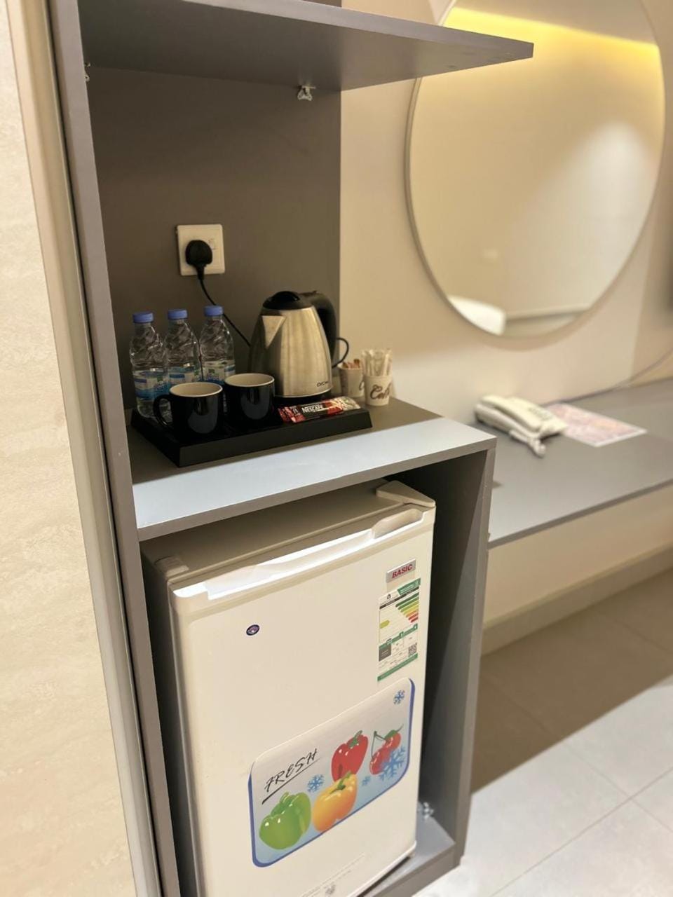 Coffee/tea facilities, minibar