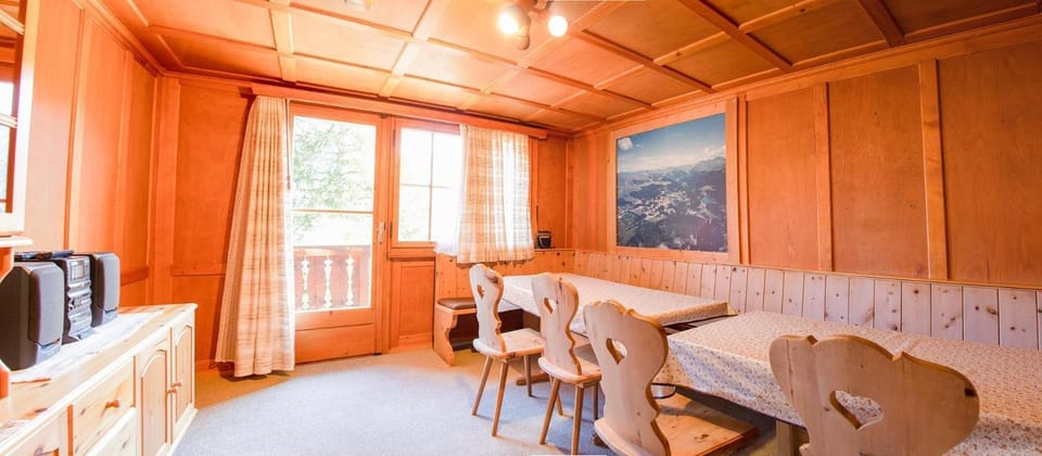 Chalet Suveran 2 Apartment in Arosa