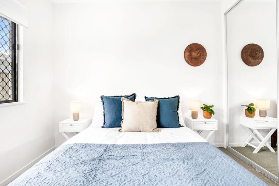 Skippers Rest -Modern Comfort, and Beach Proximity House in Cairns