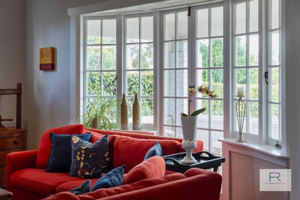 Grand Character Villa in Meadowbank House in Auckland