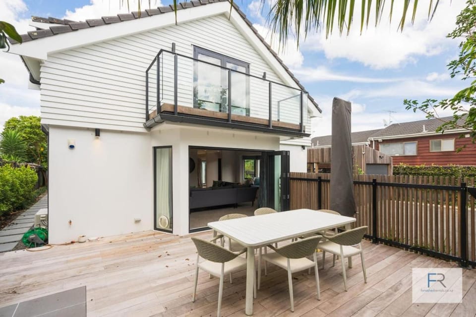 Lux Living St Heliers House in Auckland