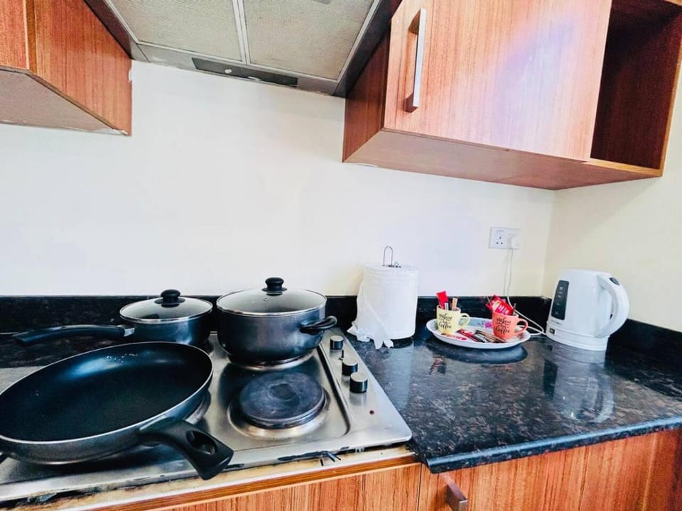 Aspire Tower - Two Bedroom Crimson Retreat Apartment in Manama