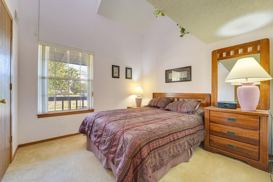 3 Mi to Branson Strip: Condo w/ Golf Course View! House in Branson