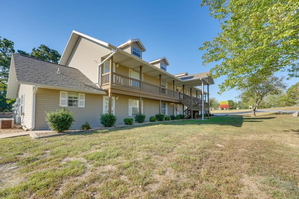 3 Mi to Branson Strip: Condo w/ Golf Course View! House in Branson