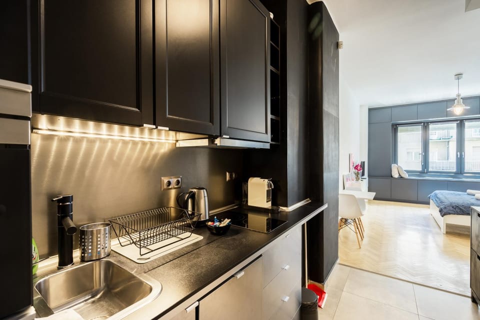 Kitchen or kitchenette, kitchen
