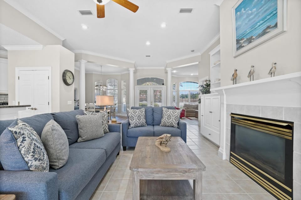 Magnolia Hideout House in Lower Grand Lagoon