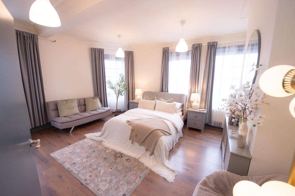 Bed, Bedroom