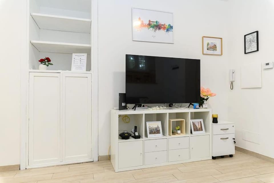 TV and multimedia, Kitchen or kitchenette
