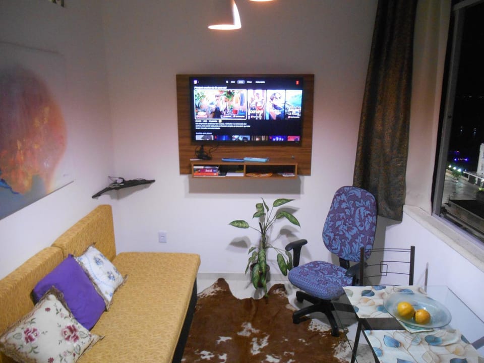 Communal lounge/ TV room, Living room, Seating area