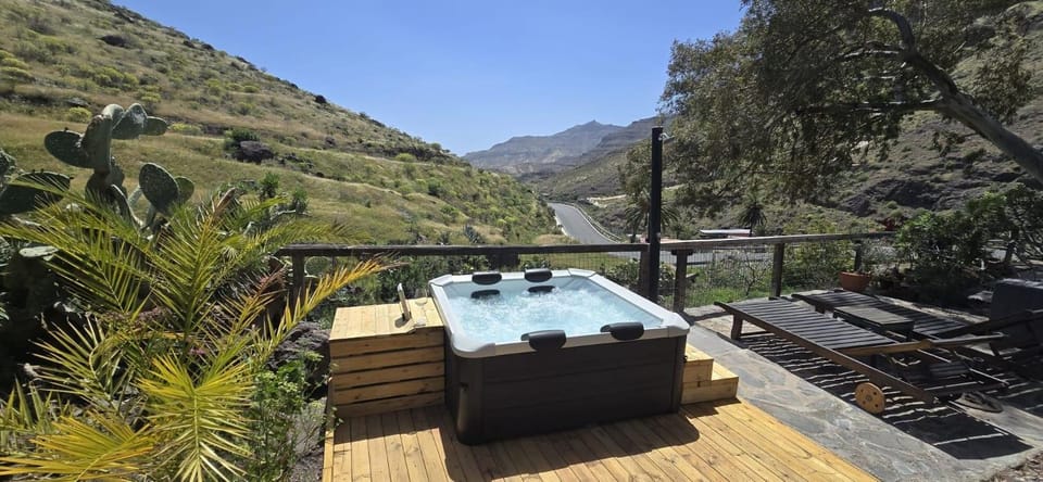Casita Feliz - Casa Rural Tasarte by Villas Rivero House in Comarca Sur