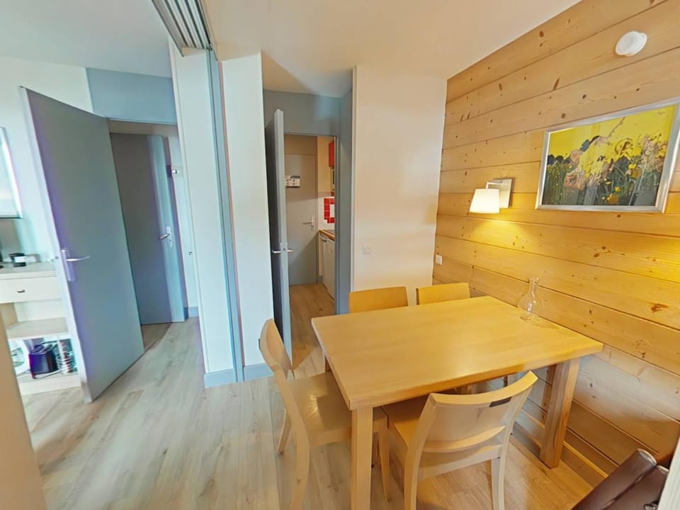 Appartement 23m² lumineux à La Plagne avec wifi et parking - FR-1-351-250 Apartment in Mâcot-la-Plagne