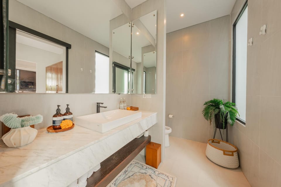 Shower, Bathroom, towels