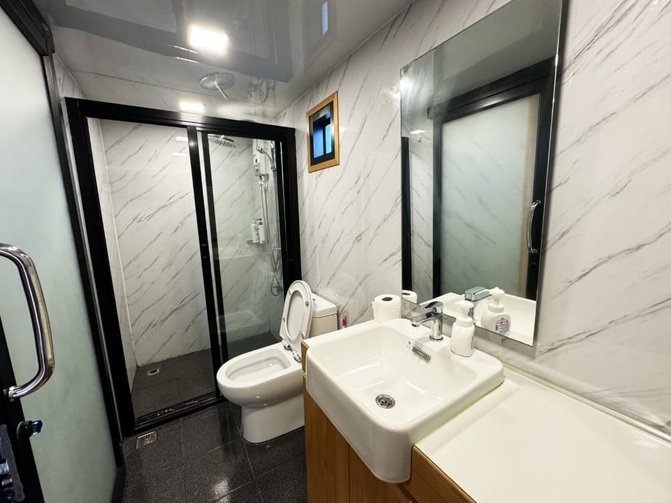 Shower, Bathroom