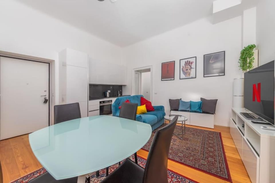 Living room, Seating area, Dining area