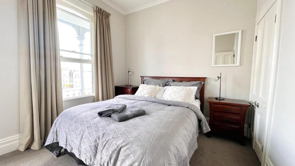 2 Bedroom Apartment where Modern Luxury meets Historic charm Apartment in Wellington