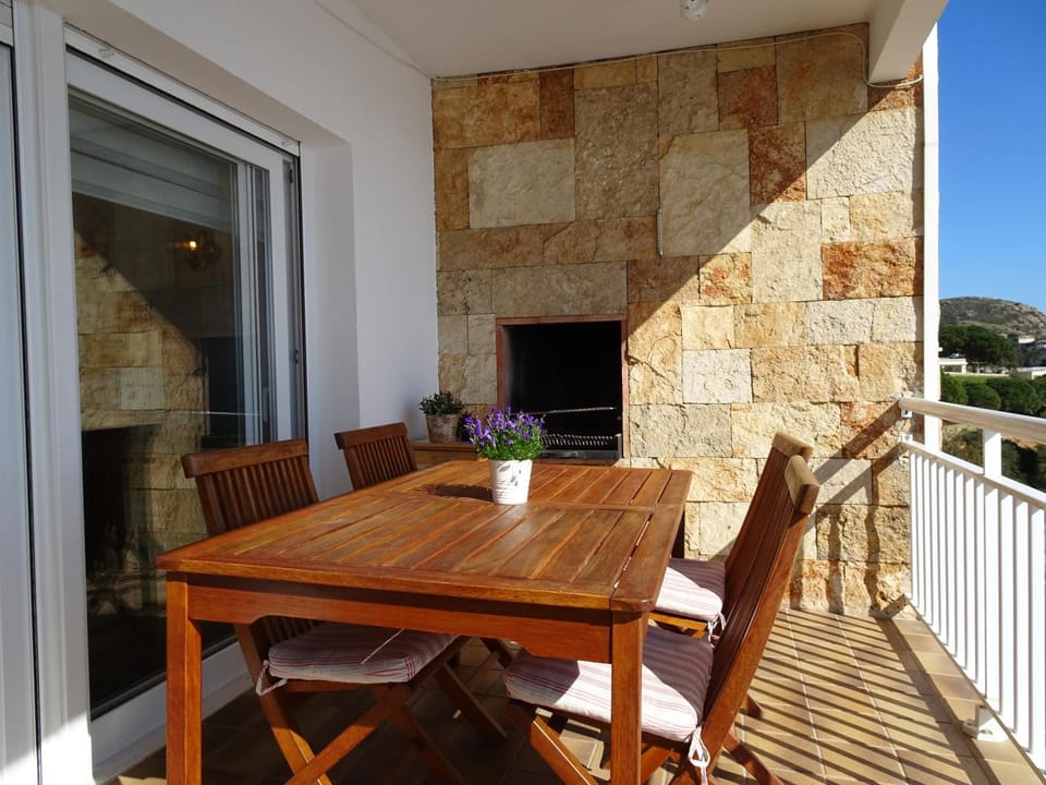 BBQ facilities, Balcony/Terrace