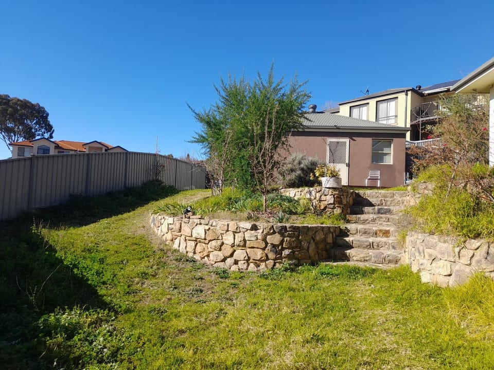 Nature in Town Studio Granny Flat House in Queanbeyan