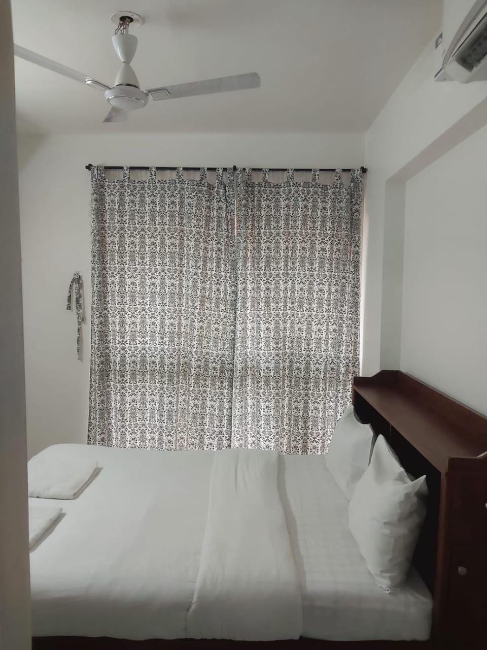 Bed, Bedroom, air conditioner