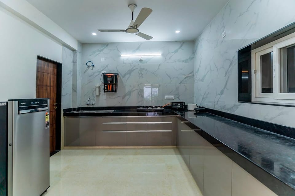 Kitchen or kitchenette, kitchen