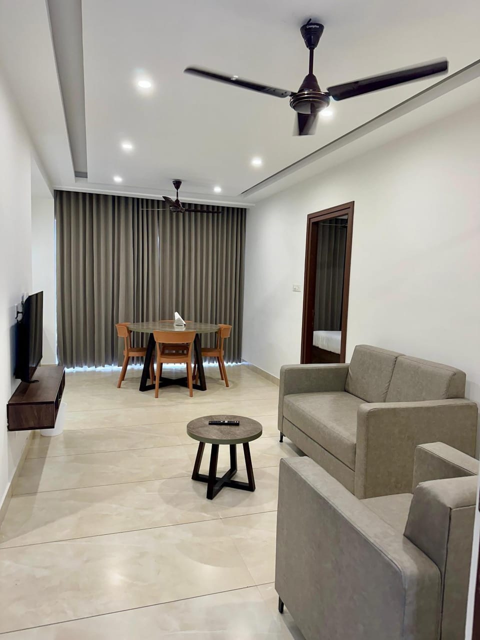 TV and multimedia, Living room, Dining area