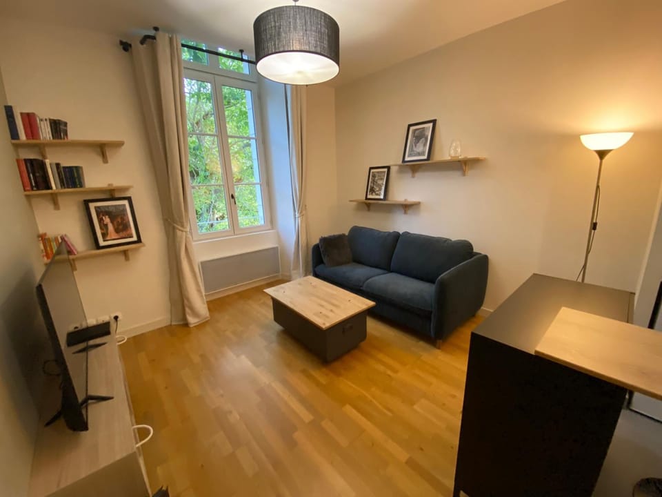Communal lounge/ TV room, Living room