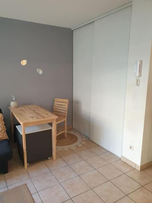 L' Appartement du Quai Neuf Parking privé - Gare à 5min Apartment in Béziers