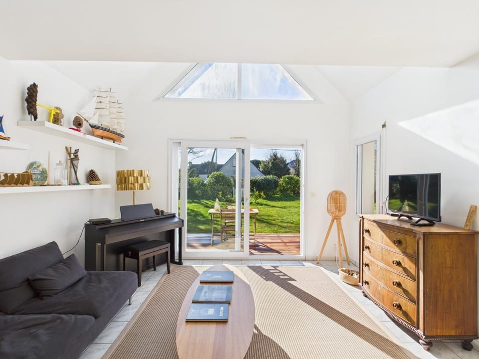 Communal lounge/ TV room, Living room