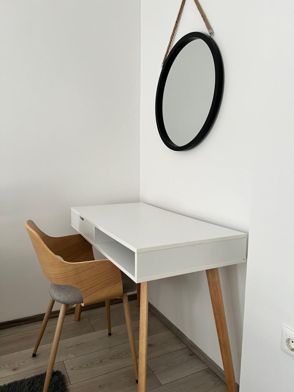 Apartman L, SELF CHECK IN, FREE PARKING Apartment in Croatia