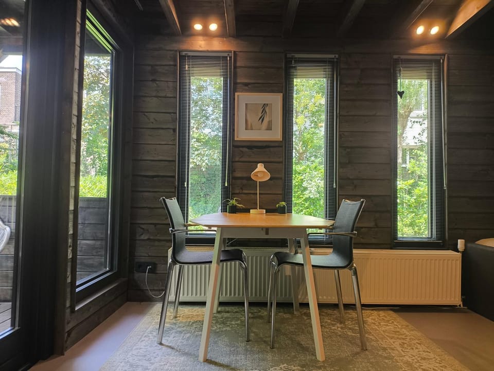 Garden House - Free Parking Apartment in The Hague