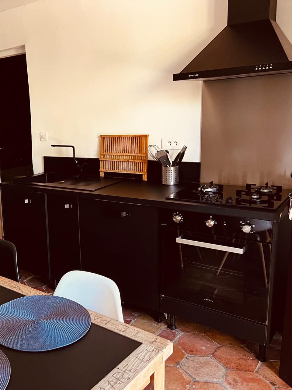 Kitchen or kitchenette, stove
