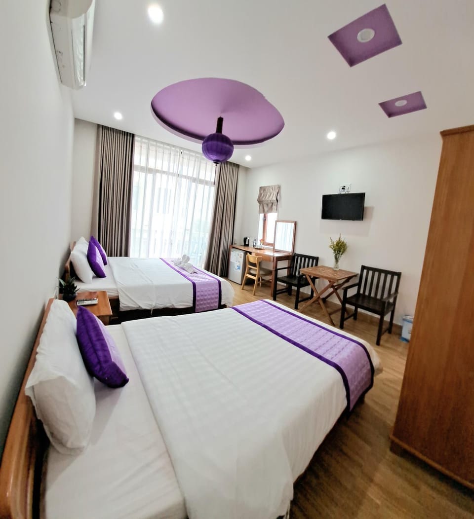 Bed, TV and multimedia, Photo of the whole room, Bedroom, hair dresser, wardrobe