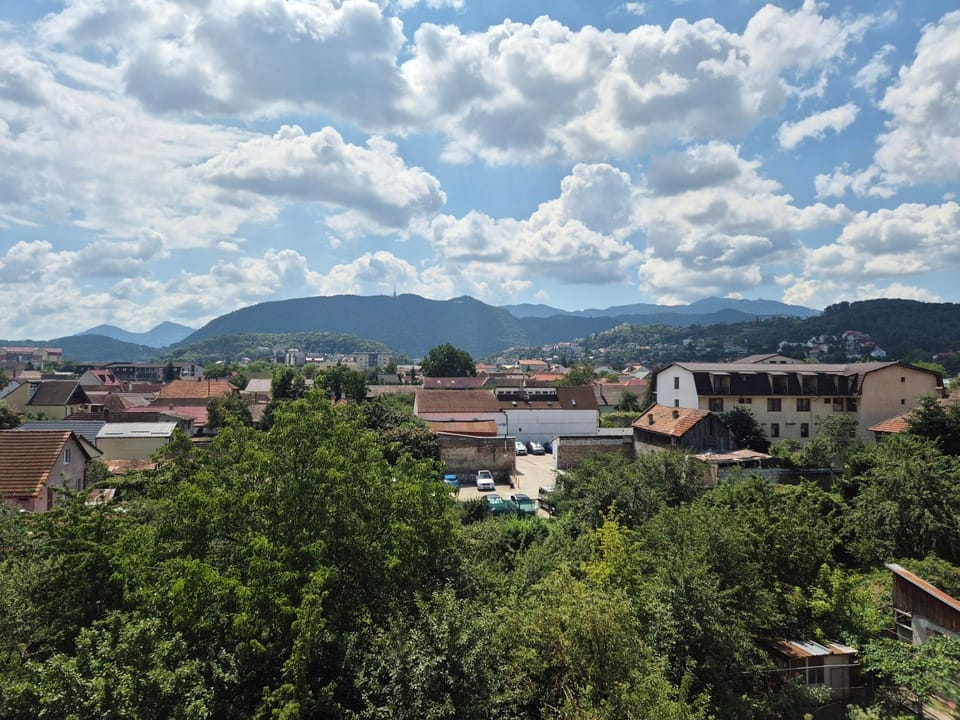 Nearby landmark, Day, Natural landscape, Bird's eye view, Seating area, City view, Mountain view