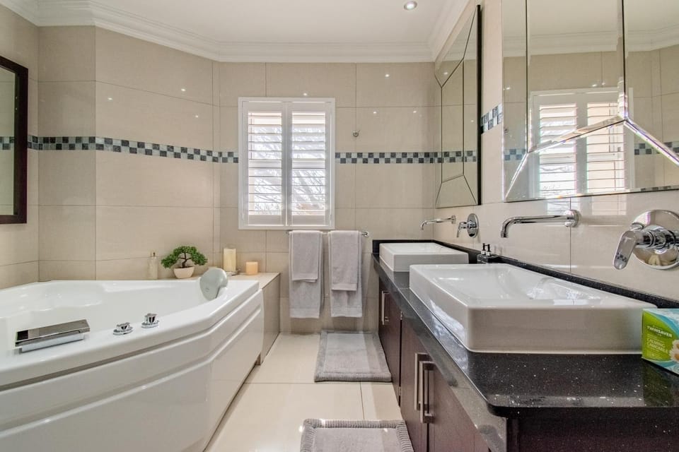 Serene Simbithi Penthouse Oasis Apartment in Dolphin Coast