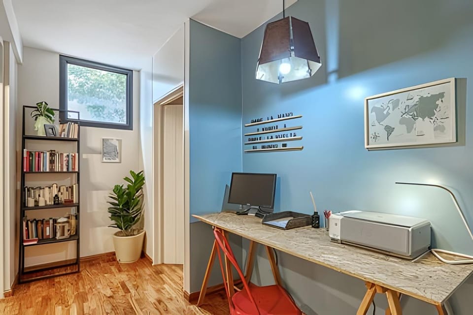 Spacious in Palermo Hollywood Work Space & Pool Apartment in Buenos Aires