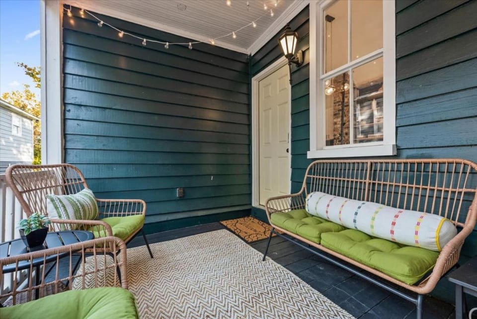Cooper River Cottage House in Charleston