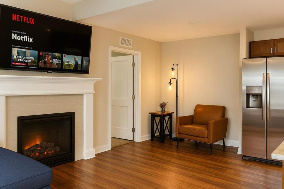 Dwntwn Sq Stadium, Casino, R&R HoF, Clinic, CSU Apartment in Cleveland Heights