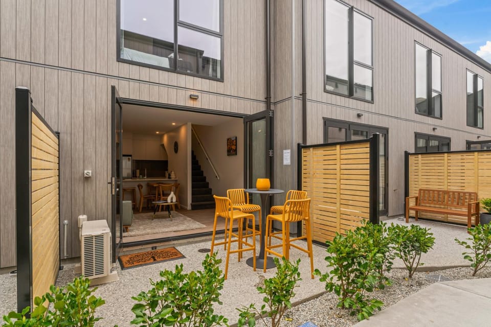 Patio, Seating area