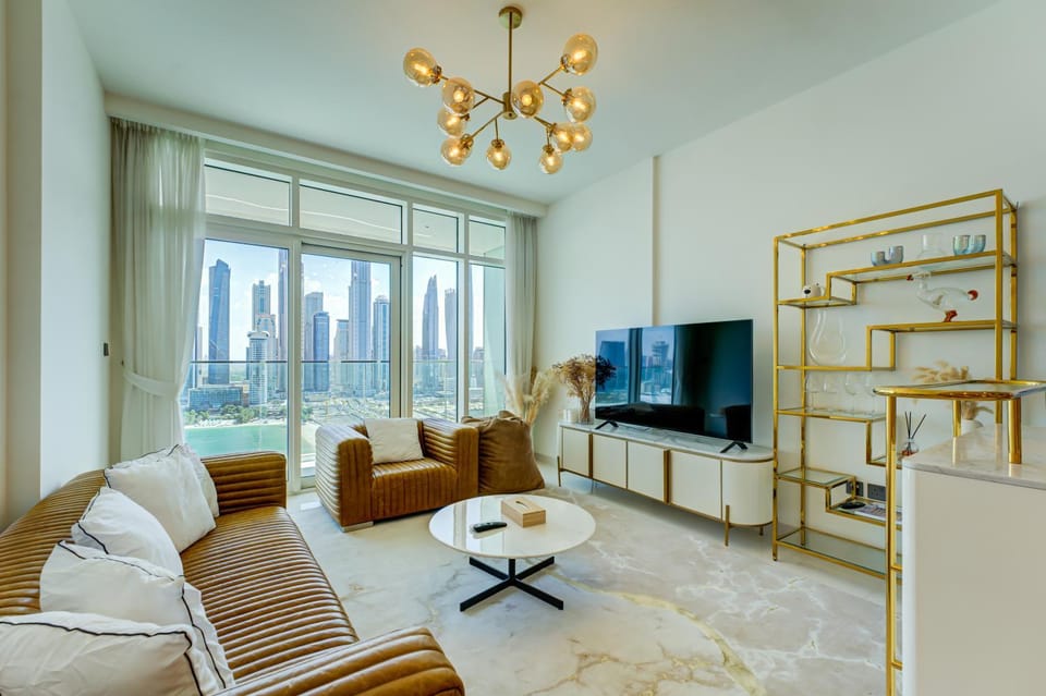 Communal lounge/ TV room, TV and multimedia, Living room, Seating area