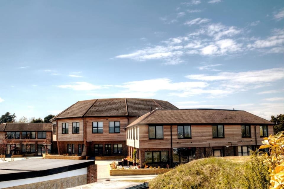 Luxury 5* Marina Apartment House in England