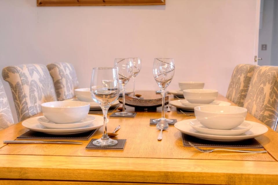 Luxury 5* Marina Apartment House in England