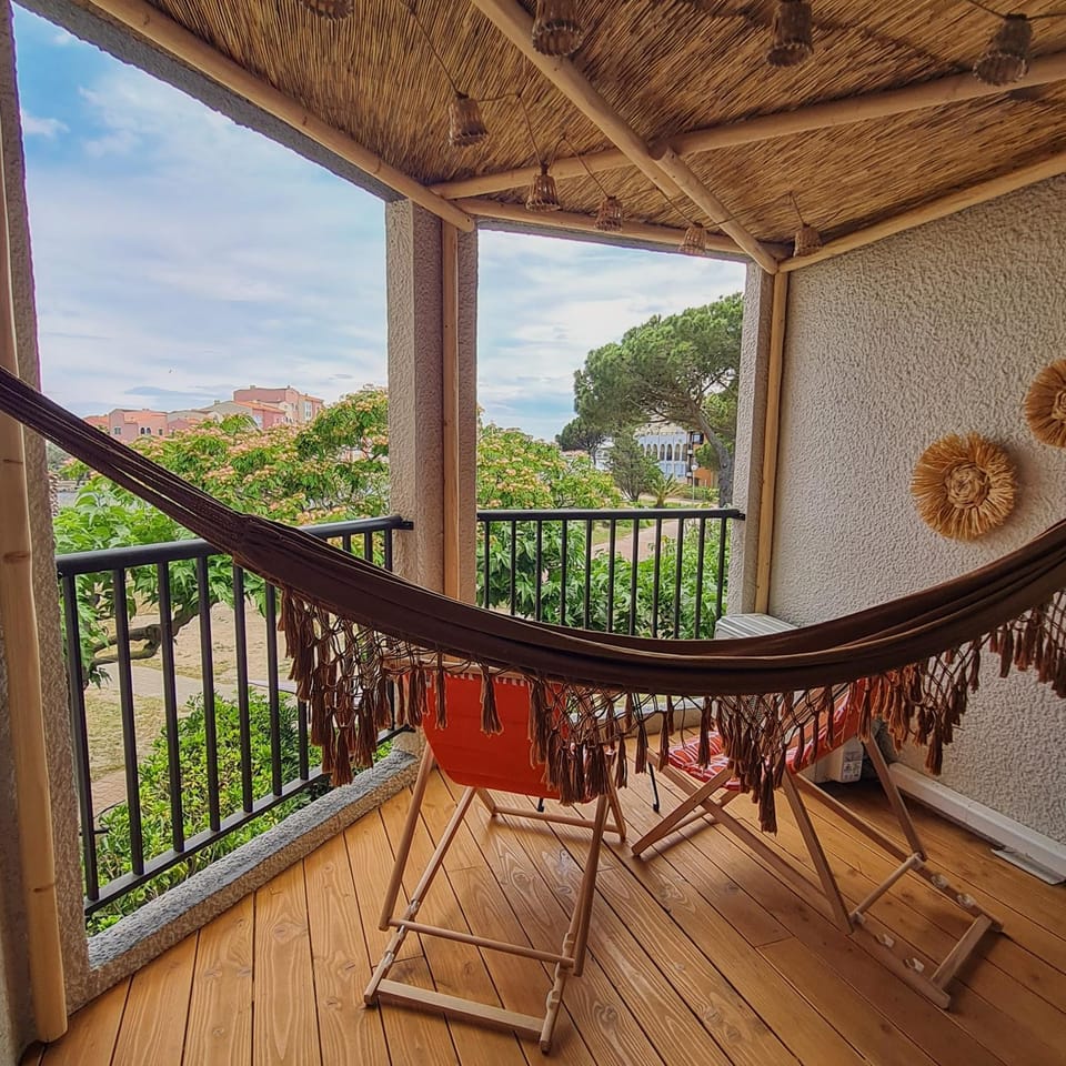 Patio, View (from property/room), sunbed