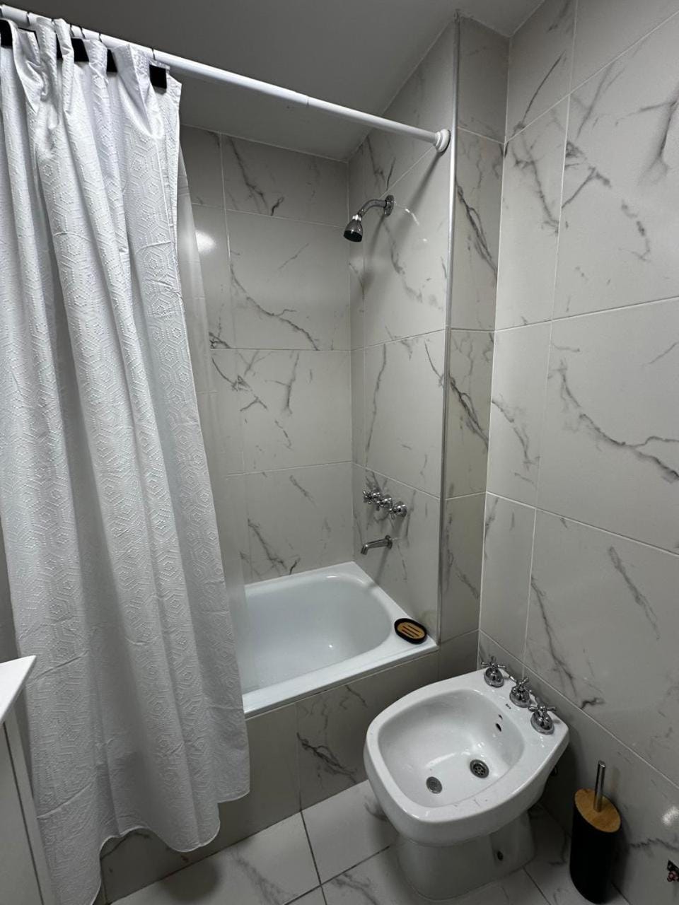 TEMPO Departamento impecable La Plata Céntrico Plaza Belgrano y cerca ESTADIO UNICO Estacionamiento propio Apartment in La Plata