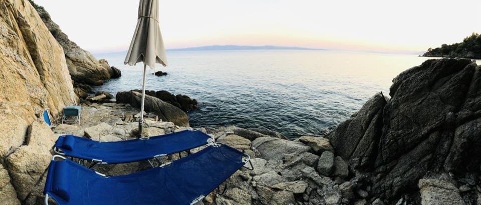 Nearby landmark, Staff, Day, Beach, Sea view, Location